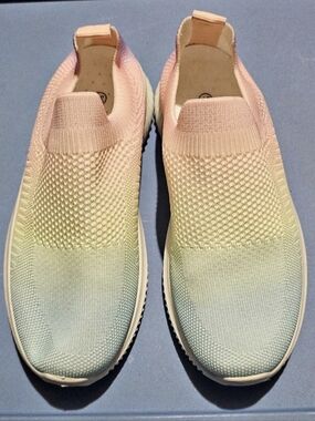 Ultra Flex 3.0 - Rainbow Steps Sneakers Pink & Green Sz 37